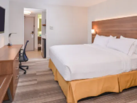 โรงแรม ฮอลิเดย์ อินน์ เอ็กซ์เพรส ปาล์ม-เดสเซิร์ท บาย IHG โรงแรมในปาล์มดีเซิร์ท