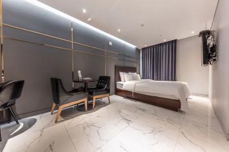 Pyeongtaek May Отели рядом со станцией Pyeongtaeg Station