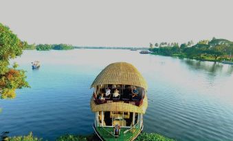 Indiavacationz Houseboat