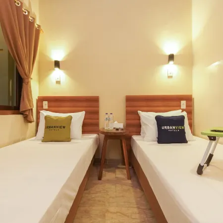 Urbanview Hotel Cantee Halim Perdanakusuma by RedDoorz Отели рядом с достопримечательностью «Торговый центр Cibubur Junction»
