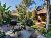 Waterhouse Guest Lodge in Waterkloof Hotel dekat Freedom Park