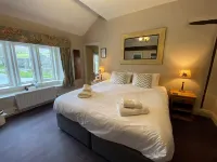 The Red Lion & Manor House Hotels near Malham Cove