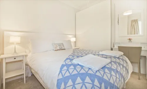 Beautiful Aberdovey Seafront Apartment 2