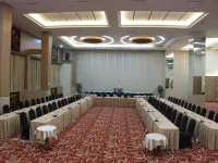 Grand Royal Denai Hotel Hotels in Sianok Anam Suku