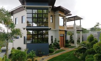 Luxury Villa at Mariveles Bataan, Philippines, Ph
