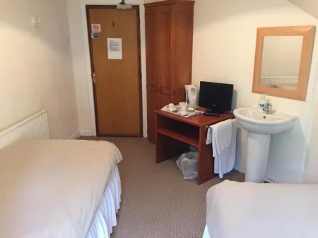 Oakfield Lodge Guest House Stockport Отели в г. Берч Вейл