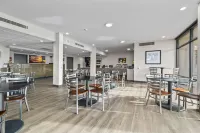 Red Lion Inn & Suites Deschutes River Bend