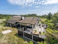 "Allida" - 800m from the Sea