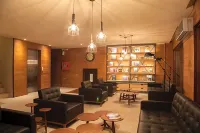 2122藝術設計飯店 - 停車場