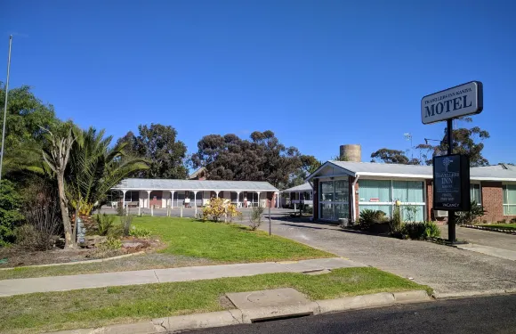 卡尼瓦旅行者旅館