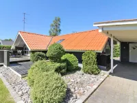 "Gretta" - 400m from the Sea