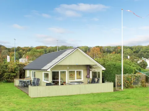 "Lilibeth" - 300m from the Sea