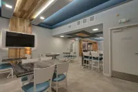 Clarion Pointe Tampa-Brandon Near Fairgrounds and Casino - Morgenmad