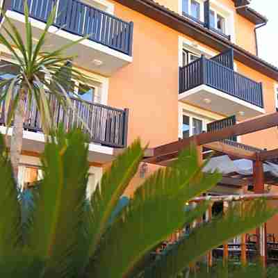 Logis Hotel de La Clape Hotel Exterior