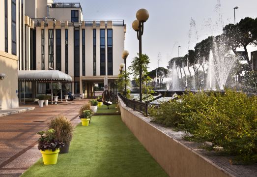 호텔 리온 도로 이미지