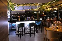 Hotel Express 53 - ที่มีบาร์