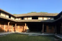 依山傍水特色民宿（昌緊段分店）