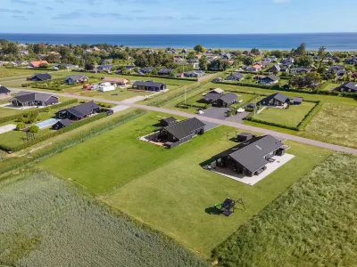 "Thalie" - 400m from the Sea