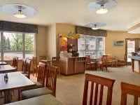 Ramada by Wyndham Nanaimo Hotels in Nanaimo
