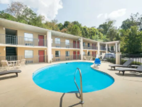 Days Inn by Wyndham Asheville Downtown North Hotels in Buncombe County