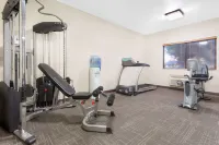 Baymont by Wyndham Waterloo - salle de sport