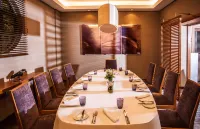 Hennessy Park Hotel - breakfast