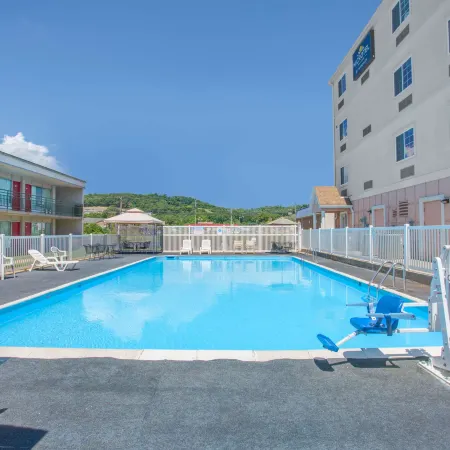 Microtel Inn & Suites by Wyndham Harrisonburg