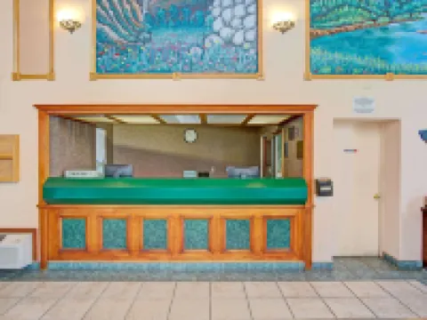 Travelodge by Wyndham Bishop Hotels in Bishop