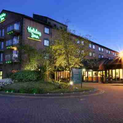 Holiday Inn Hull Marina Hotel Exterior