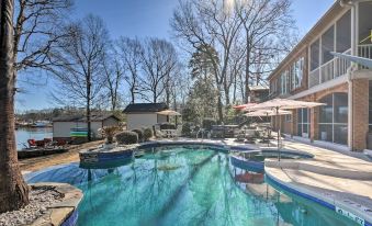 Luxe Lakefront Apartment w/ Shared Pool & Dock!