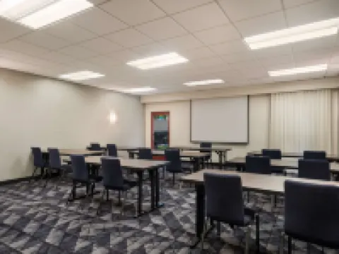 普拉森特山索尼斯塔精選酒店 普萊森特希爾酒店