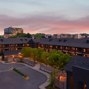 Bode Nashville Отели рядом с достопримечательностью «Музей Пэтси Клайн»