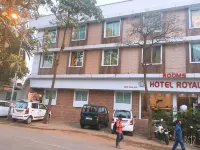 Royal Oak Hotel - Homestays