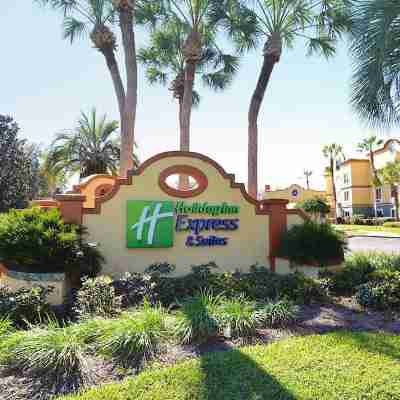 Holiday Inn Express & Suites the Villages Hotel Exterior