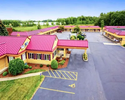 Amherst Inn & Suites Hotels near Kohl's