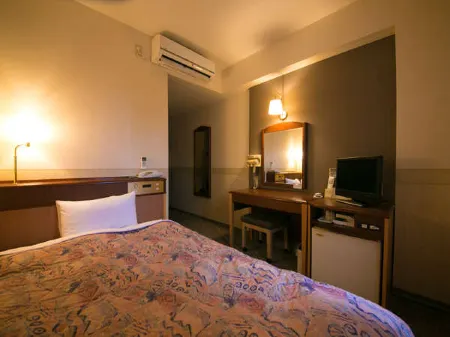 Royal Inn Kokubu Отели рядом с достопримечательностью «Kirishima City Kokubu Local Museum»