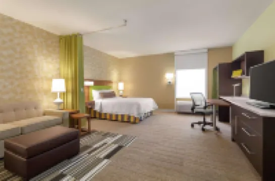 โฮม2 สวีทส์ บาย ฮิลตัน ลับบ็อก