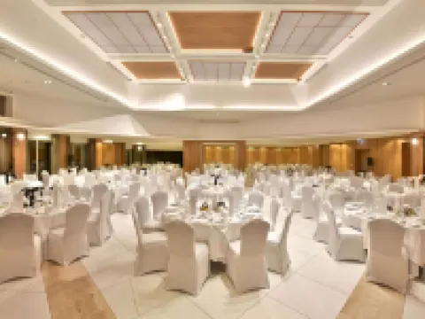 DoubleTree by Hilton Malta Hotels in Bugibba