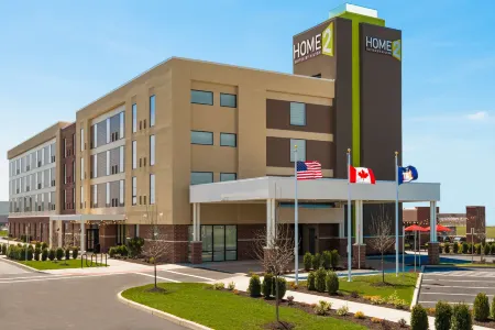 Home2 Suites by Hilton Buffalo Airport/Galleria Mall Отели рядом с достопримечательностью «Macy's  (Walden Galleria)»