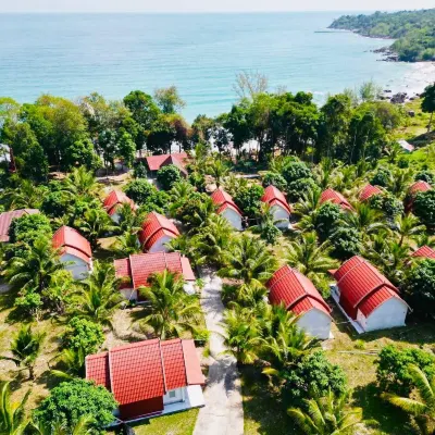 Romny Cozy Bay Resort 鄰近撒拉逊海滩的酒店