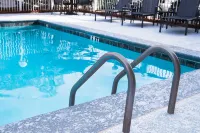 Fairfield Inn & Suites Atlanta Airport North - Rooftop Pools