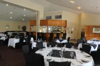 Emerald Explorers Inn - sarapan