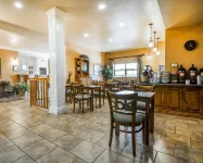 Comfort Inn & Suites Ukiah Mendocino County - breakfast