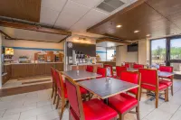 Holiday Inn Express & Suites PHOENIX AIRPORT by IHG - sarapan