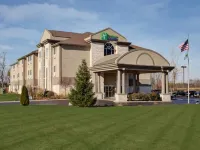 Holiday Inn Express & Suites Bucyrus Hotels in Bucyrus