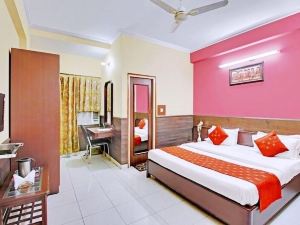 Hotel Mantri Residency