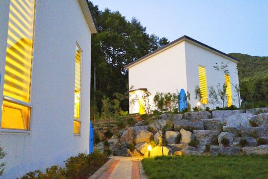 원프레임펜션 테마 객실