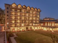 Radisson Collection Hotel & Spa, Riverfront Srinagar Hotel a Srinagar