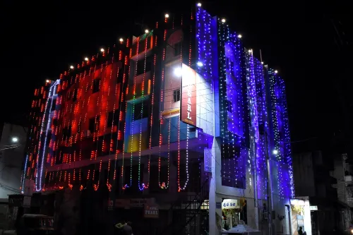 Pearl Hotel Hotel di Rajkot