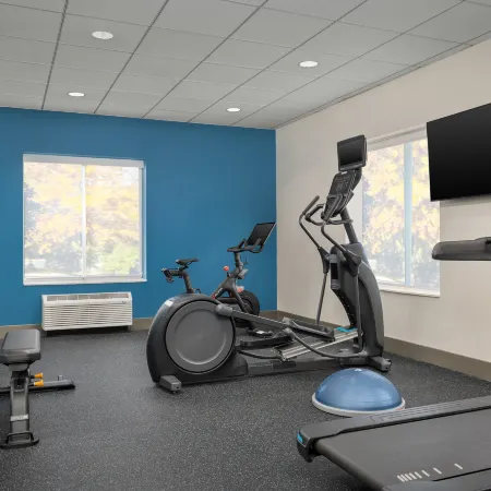 Holiday Inn Express & Suites GREENSBORO - AIRPORT AREA by IHG